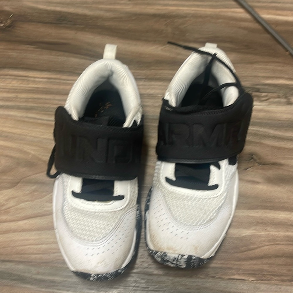 Boys under armour sneakers